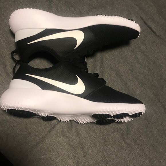 Nike golf shoe - Picture 3 of 7